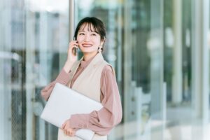 承ると賜るの違い徹底解説！使い方や具体例など使い分け方ガイド！ | 気になるいろいろ情報ねっと